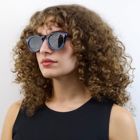 SEE-55007-c22-FEMALE-angle
