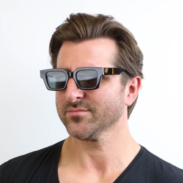 SEE-55040-C1-MALE-ANGLE