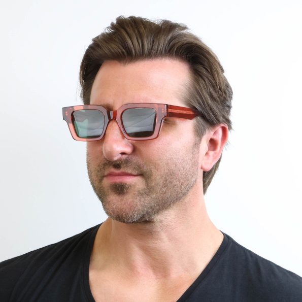 SEE-55040-C944-MALE-ANGLE