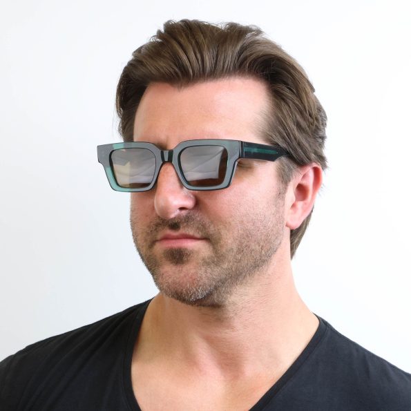 SEE-55040-C950-MALE-ANGLE